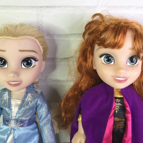 Disney Frozen II 2 Elsa Anna Adventure Doll 2 Pack - Picture 2 of 10